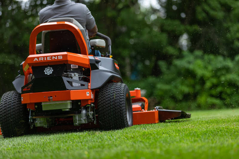 Ariens 915285 Edge Zero Turn Riding Mower, 52 Inches